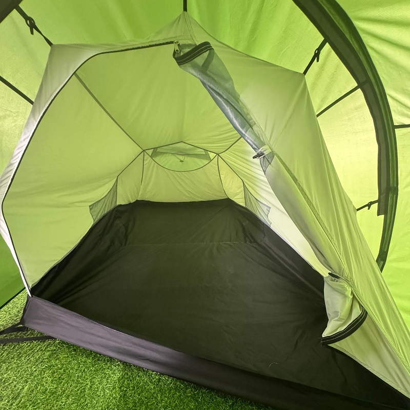 Inner sleeping compartment of lightweight double-layer tunnel tent